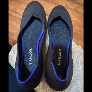 Size 9 Women’s black Rothy’s “The Flat”